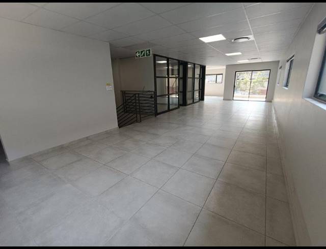 BUSINESS PROPERTY TO RENT IN HALFWAY HOUSE